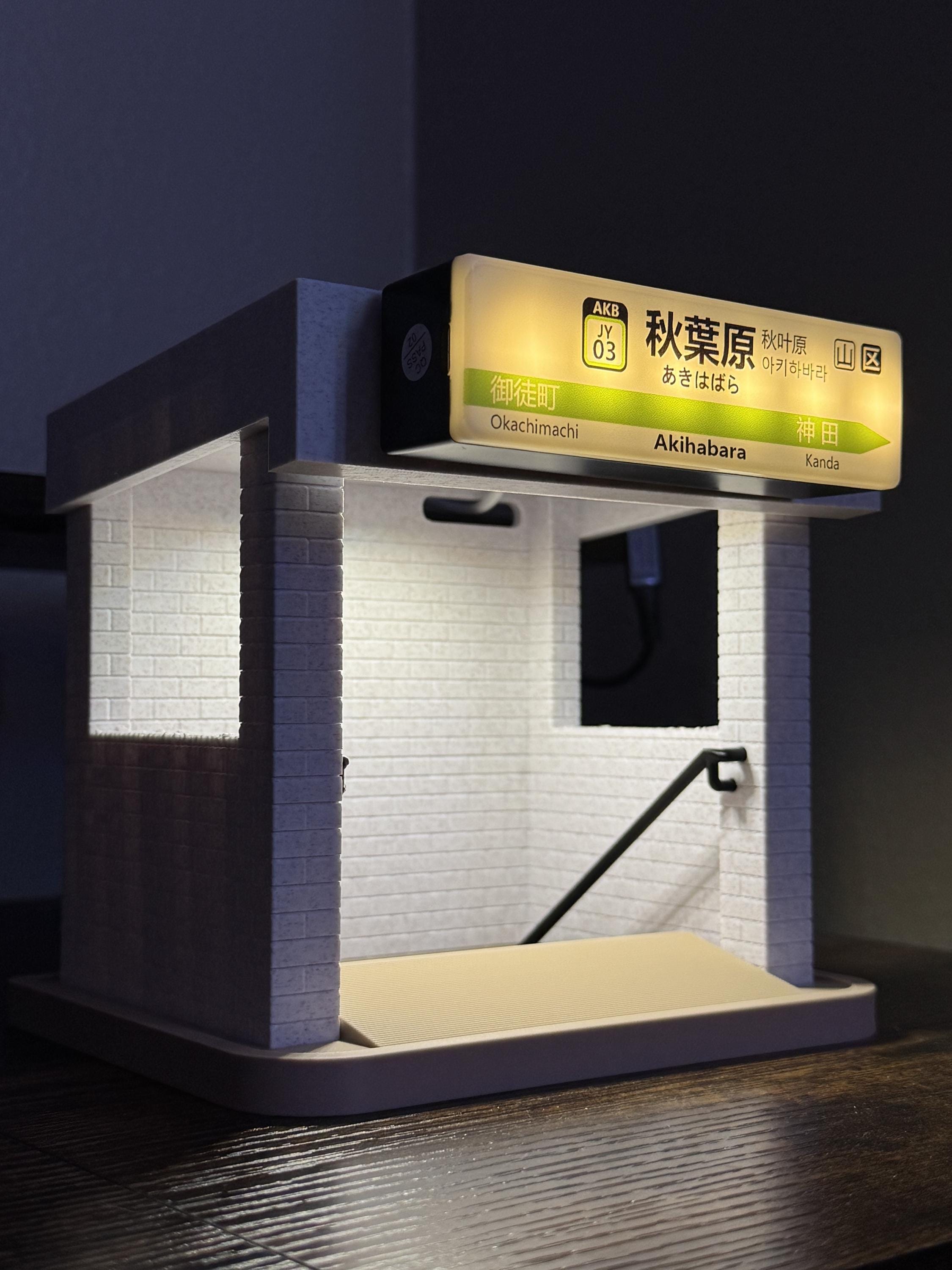 Japanese Subway Station Miniature Lamp – Akihabara Inspired Metro Entrance Desk Light