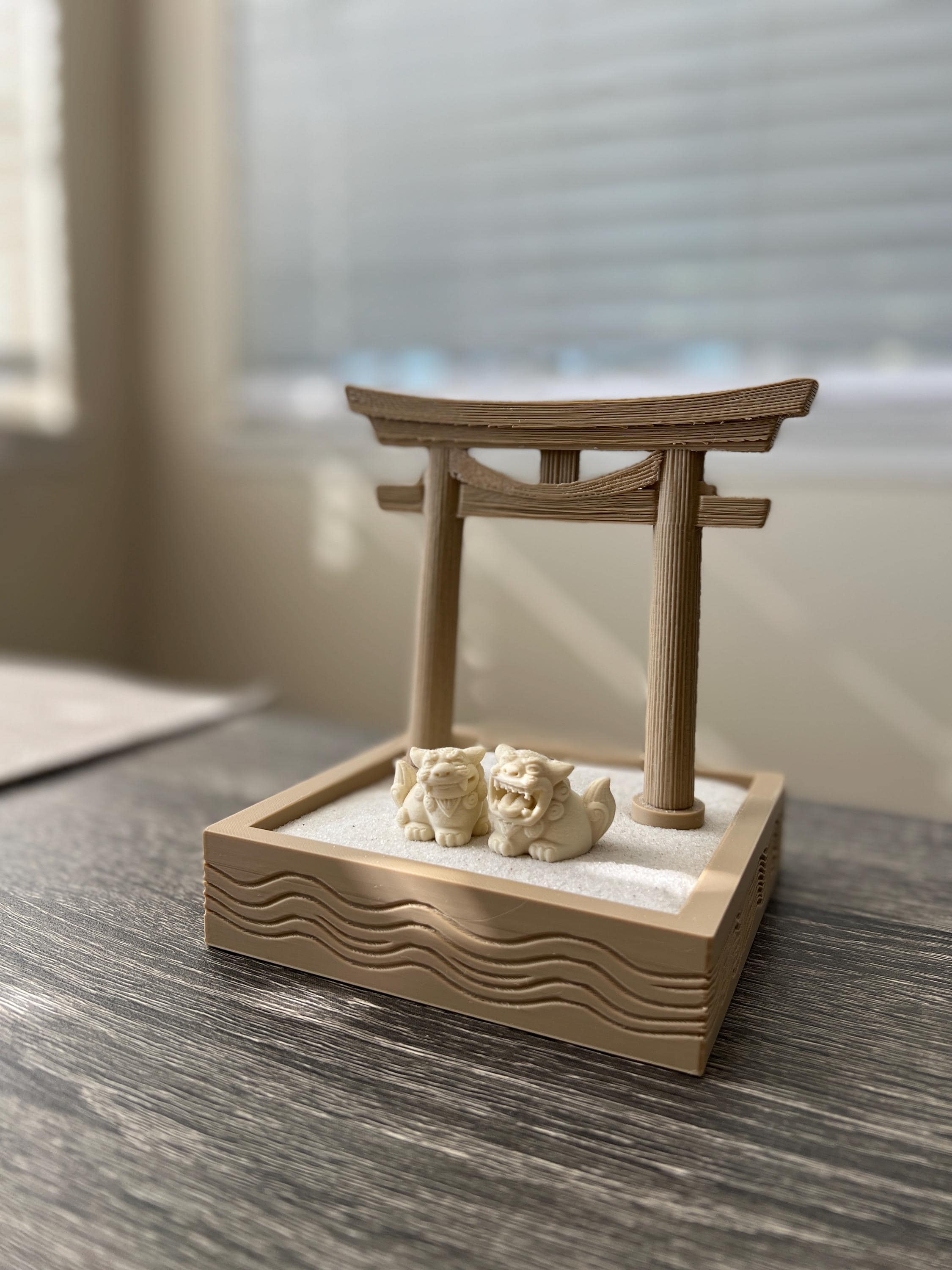 Japanese Style Torii Gate Desktop Zen Garden with Okinawa Shisha Dogs
